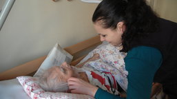 Charitní domácí péče je v ohrožení, zdravotní pojišťovny nám svazují ruce