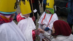 Tři králové koledují a rozdávají radost živě i online