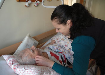 Charita zůstává dál nablízku nemocným a potřebným i s omezeními