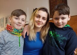 Za veškerou pomoc děkují Charitě a všem Čechům také paní Roksolana s dětmi z ukrajinské Umaně.