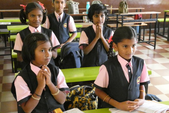 Nové vybavení do internátu pro chudé indické děti v Karadi