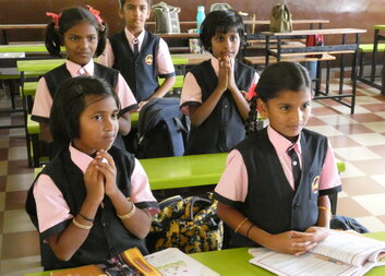 Nové vybavení do internátu pro chudé indické děti v Karadi