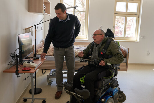 Tříkrálová sbírka pomohla s výstavbou chytrých bytů pro nemocné roztroušenou sklerózou