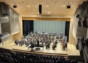 Výtěžek benefičního koncertu hradecké Filharmonie podpoří léčbu chudých dětí v Indii