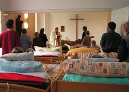 Bohoslužba v Hospici Anežky České v Červeném Kostelci